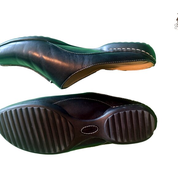 Bandolino Black Slides Size 10 - Picture 3 of 3